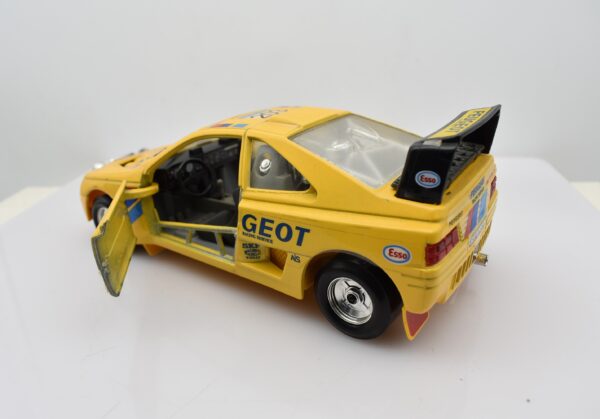 Modellino auto rally scala 1:24 Peugeot 405 Turbo 16 modellismo statico da collezione Burago - immagine 5