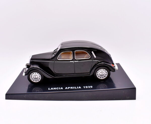 Modellino auto scala 1:43 Lancia Aprilia diecast modellismo da collezione