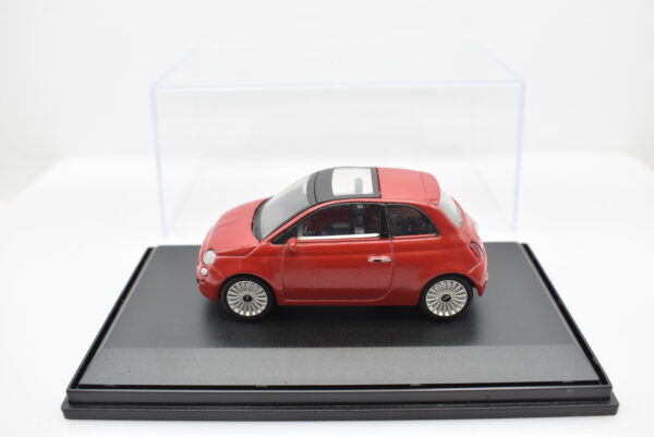 Modellino auto scala 1:43 Fiat Nuova 500 diecast modellismo statico - immagine 2