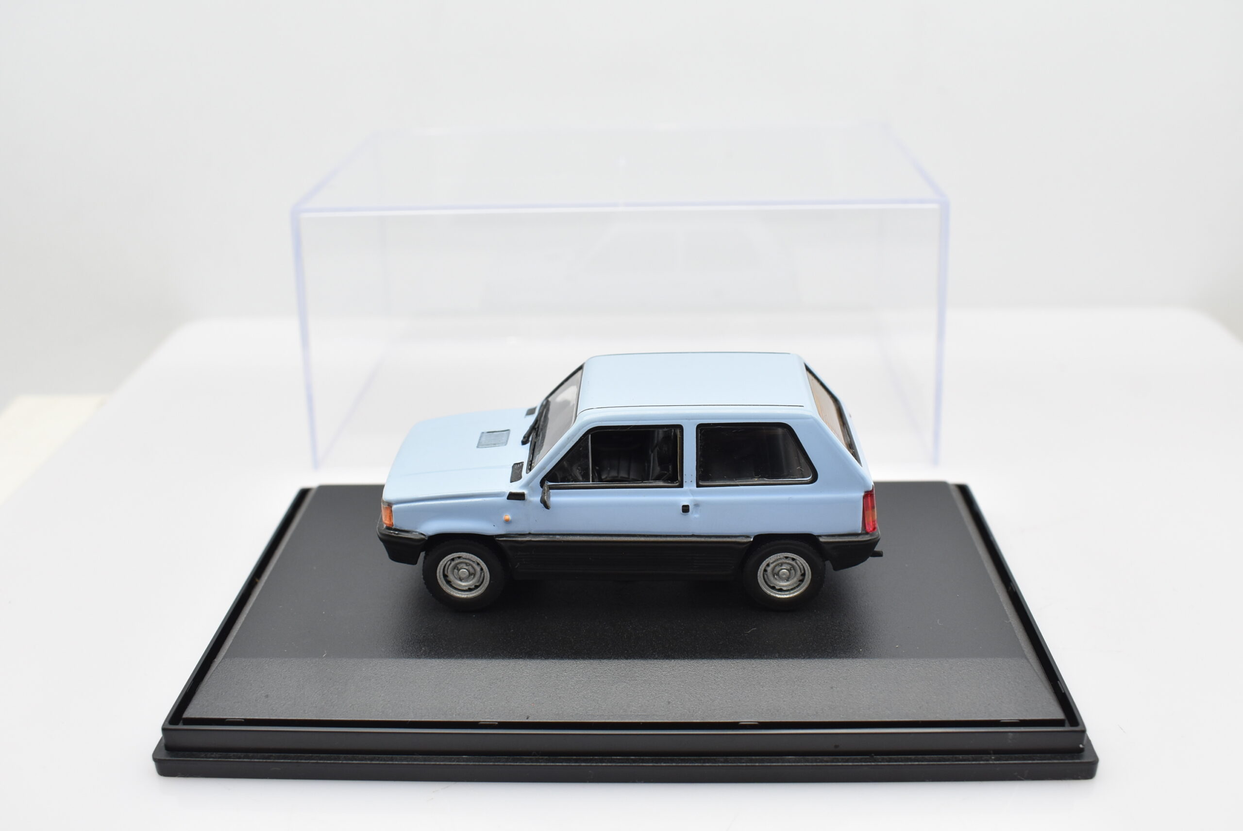 Modellino auto scala 1:43 Fiat Panda diecast modellismo statico - immagine 2