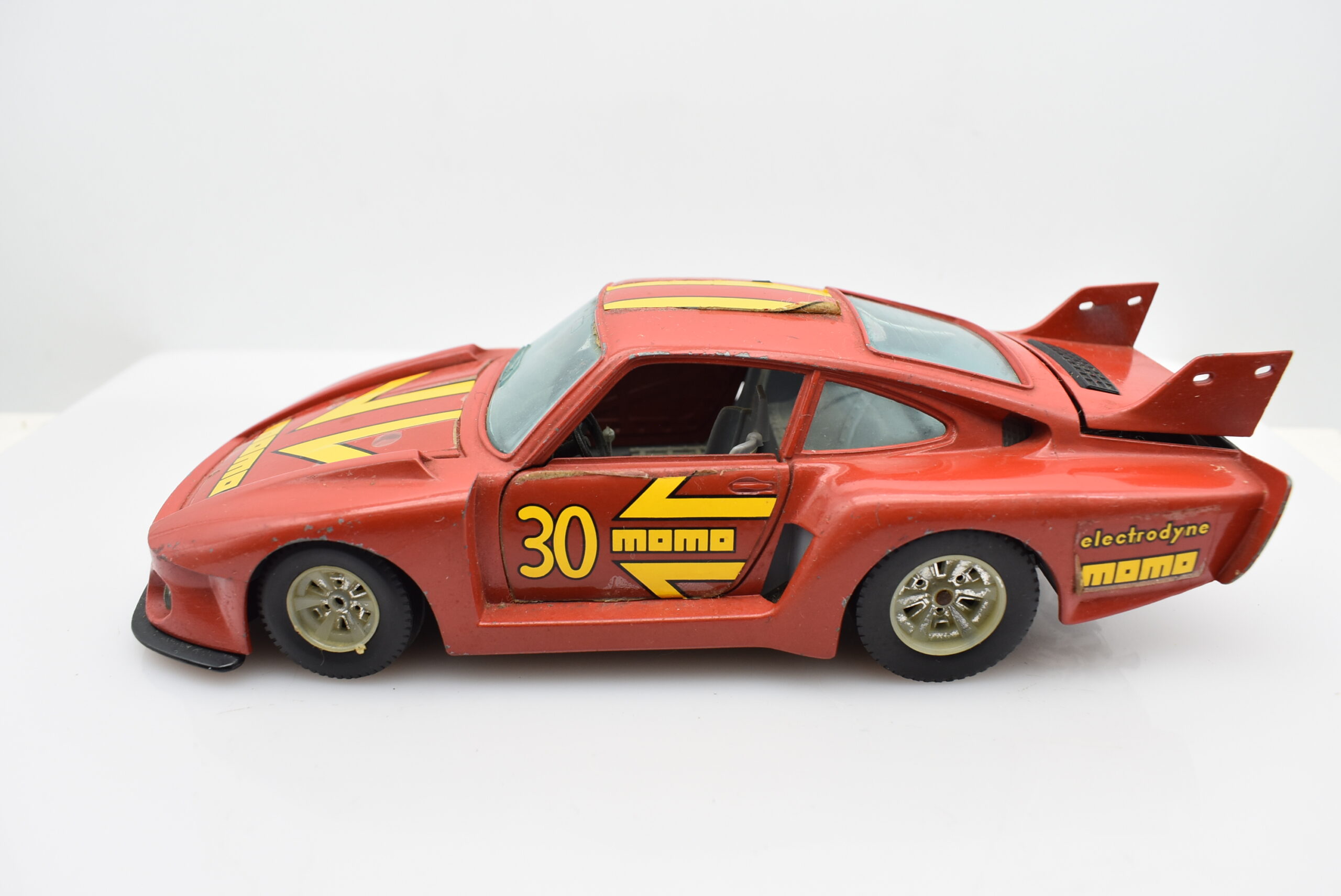 Modellino rally scala 1:24 Porsche 935 TT Burago diecast modellismo da collezione - immagine 6