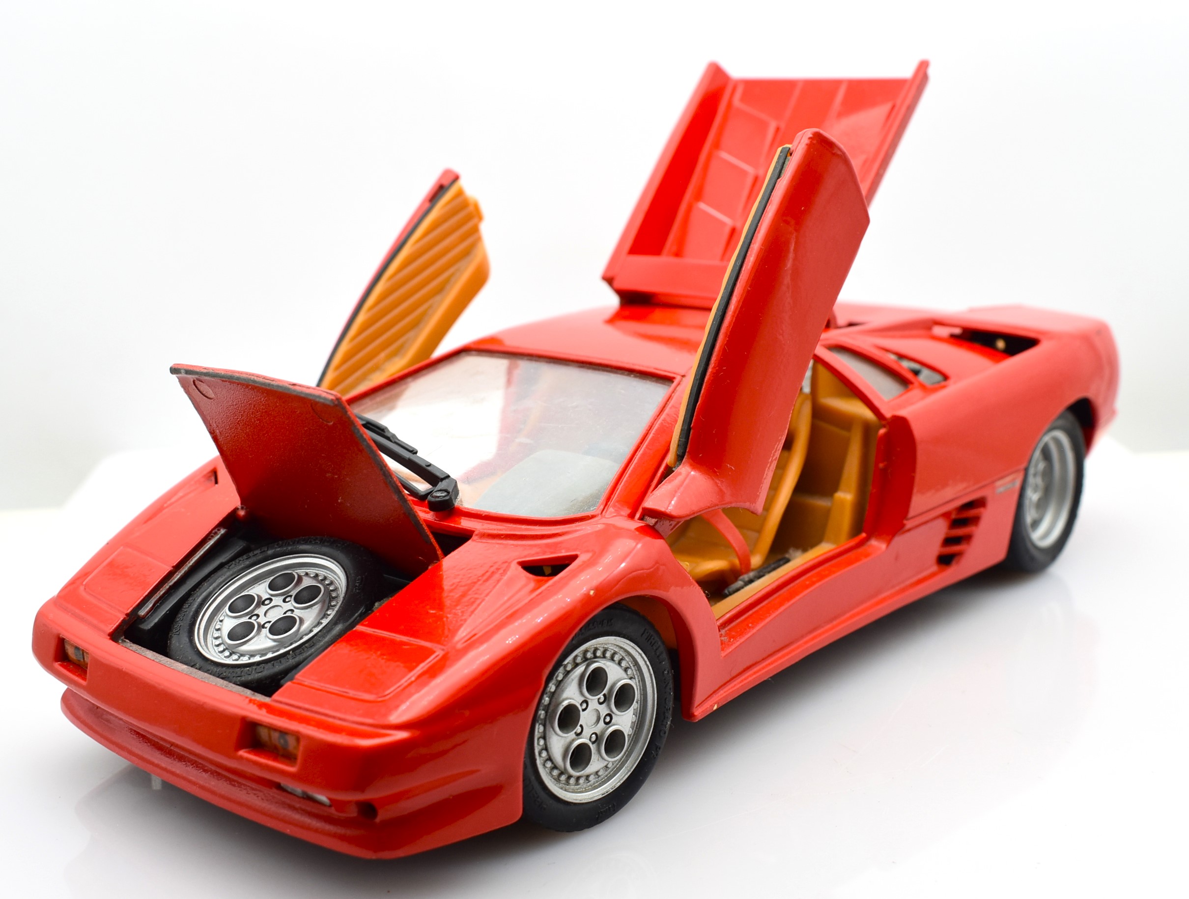 Modellino auto scala 1:18 Lamborghini Diablo diecast modellismo statico -  Arcadia Modellismo