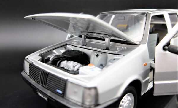 Modellino auto scala 1:24 FIAT UNO modellismo da collezione - immagine 6