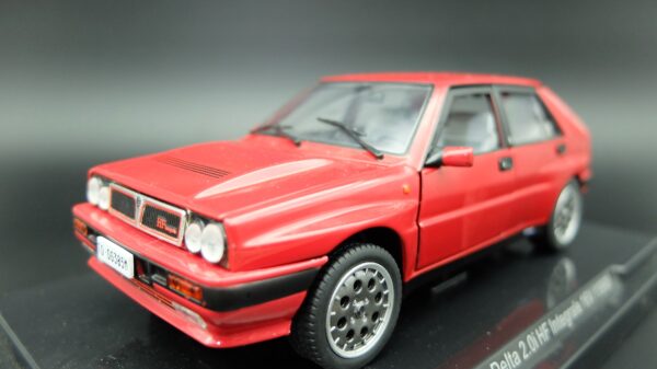 Modellino auto scala 1:24 LANCIA DELTA INTEGRALE 16V diecast modellismo statico - immagine 3