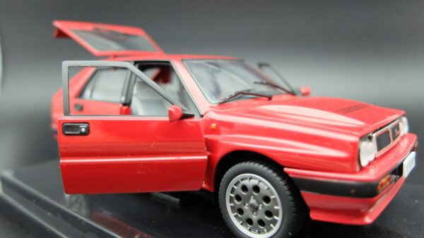 Modellino auto scala 1:24 LANCIA DELTA INTEGRALE 16V diecast modellismo statico - immagine 8
