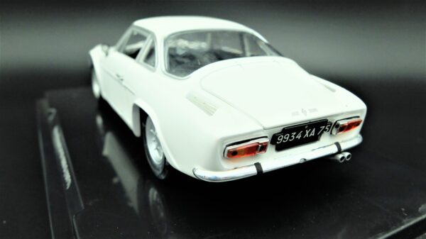 Modellino auto scala 1:24 Alpine Renault A110 1600 S modellismo statico da collezione - immagine 3