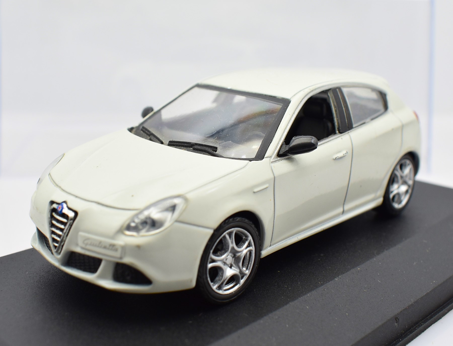 Modellino auto scala 1:43 Alfa Romeo Giulietta diecast modellismo statico