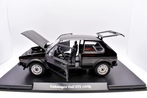 Modellino auto scala 1:24 VOLKSWAGEN VW GOLF GTI modellismo da collezione diecast - immagine 2