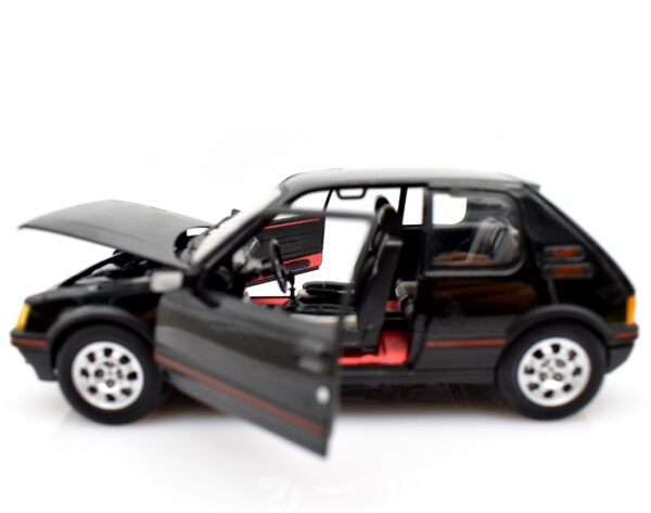 Modellino auto scala 1:24 PEUGEOT 205 GTI modellismo statico da collezione - immagine 2