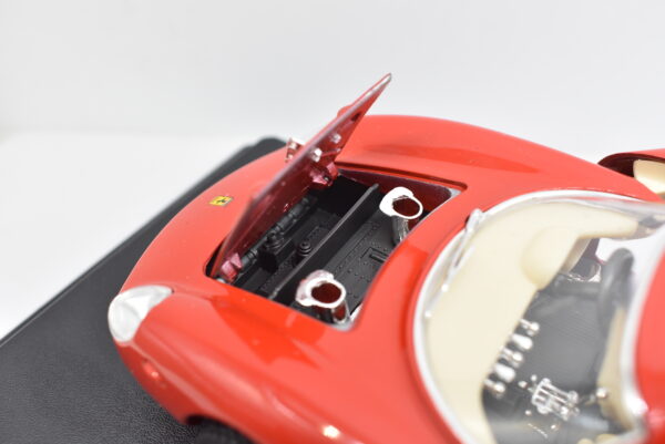 Modellino auto scala 1:24 Ferrari 250 Le Mans Burago diecast modellismo da collezione - immagine 3