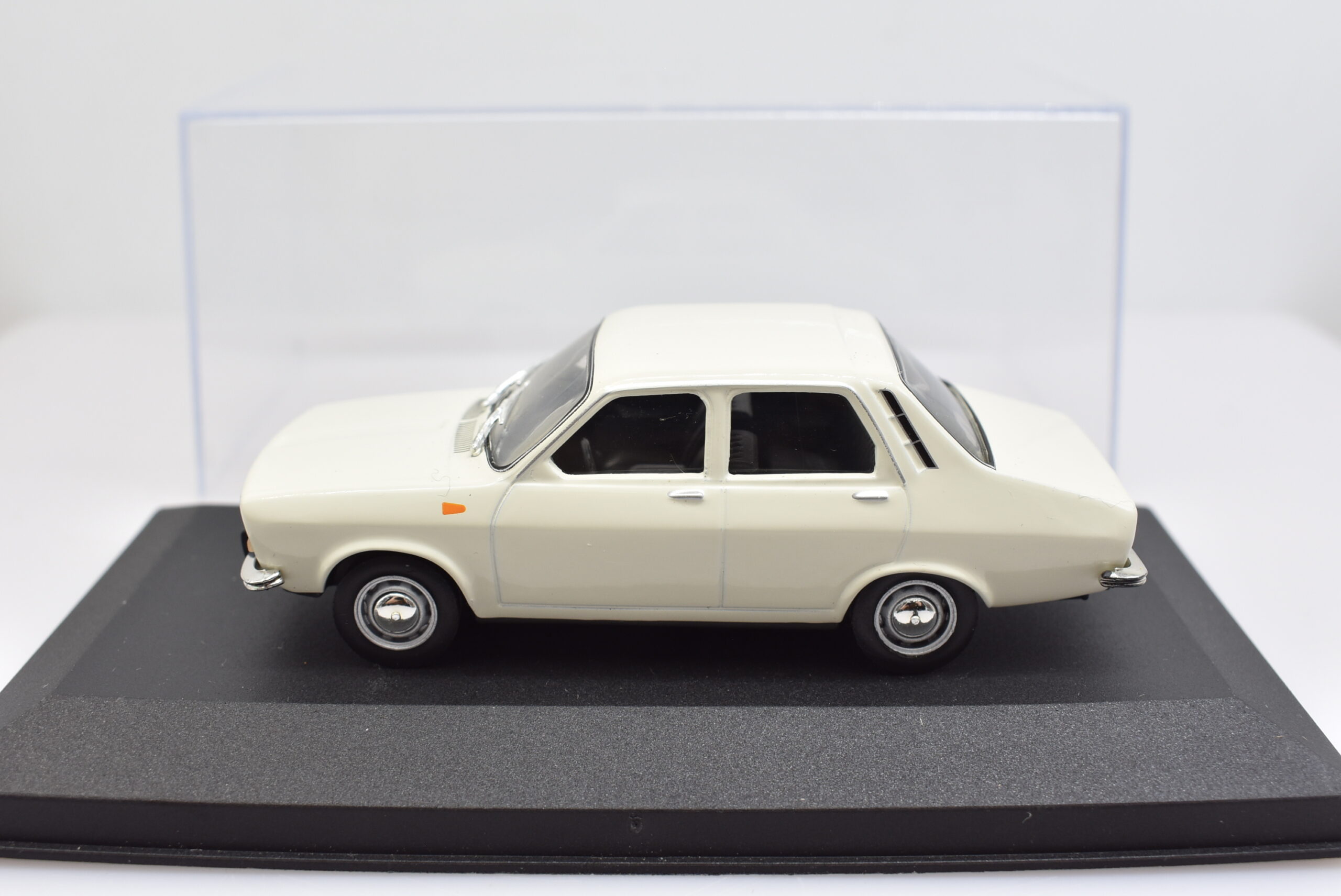 Modellino auto scala 1:43 Renault 12 diecast modellismo da collezione - immagine 2