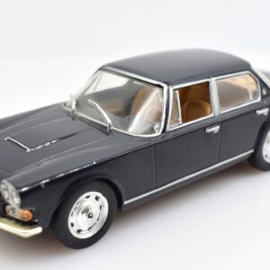 Modellino auto scala 1:43 Maserati Quattroporte diecast modellismo da collezione