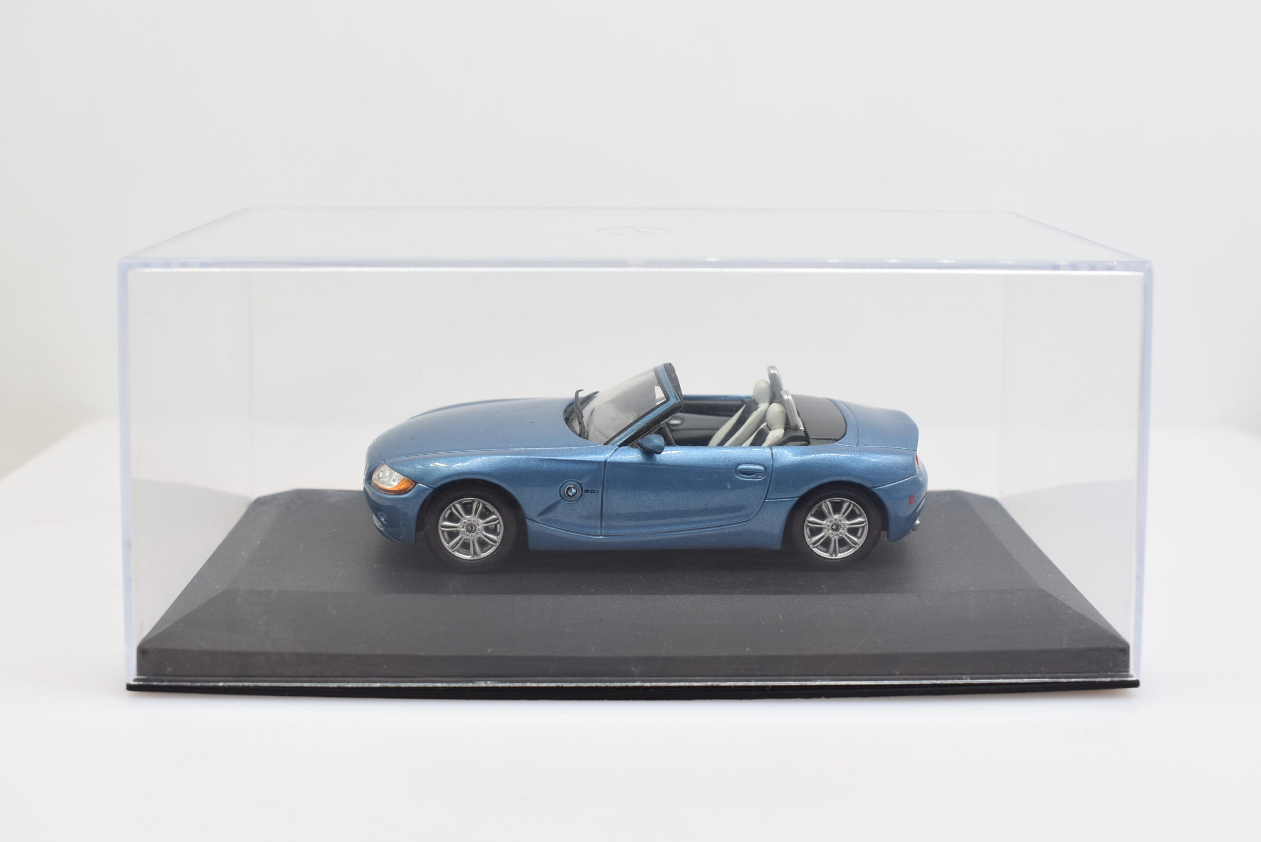 Modellino auto scala 1:43 BMW Z4 diecast modellismo da collezione - immagine 5