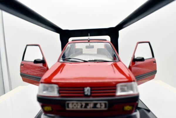 Modellino auto scala 1:18 Peugeot 205 GTI Norev diecast modellismo collezione - immagine 2