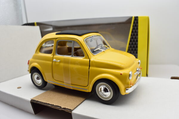 modellino Fiat 500 F 500F auto scala 1:24 burago diecast collezione modellismo - immagine 6