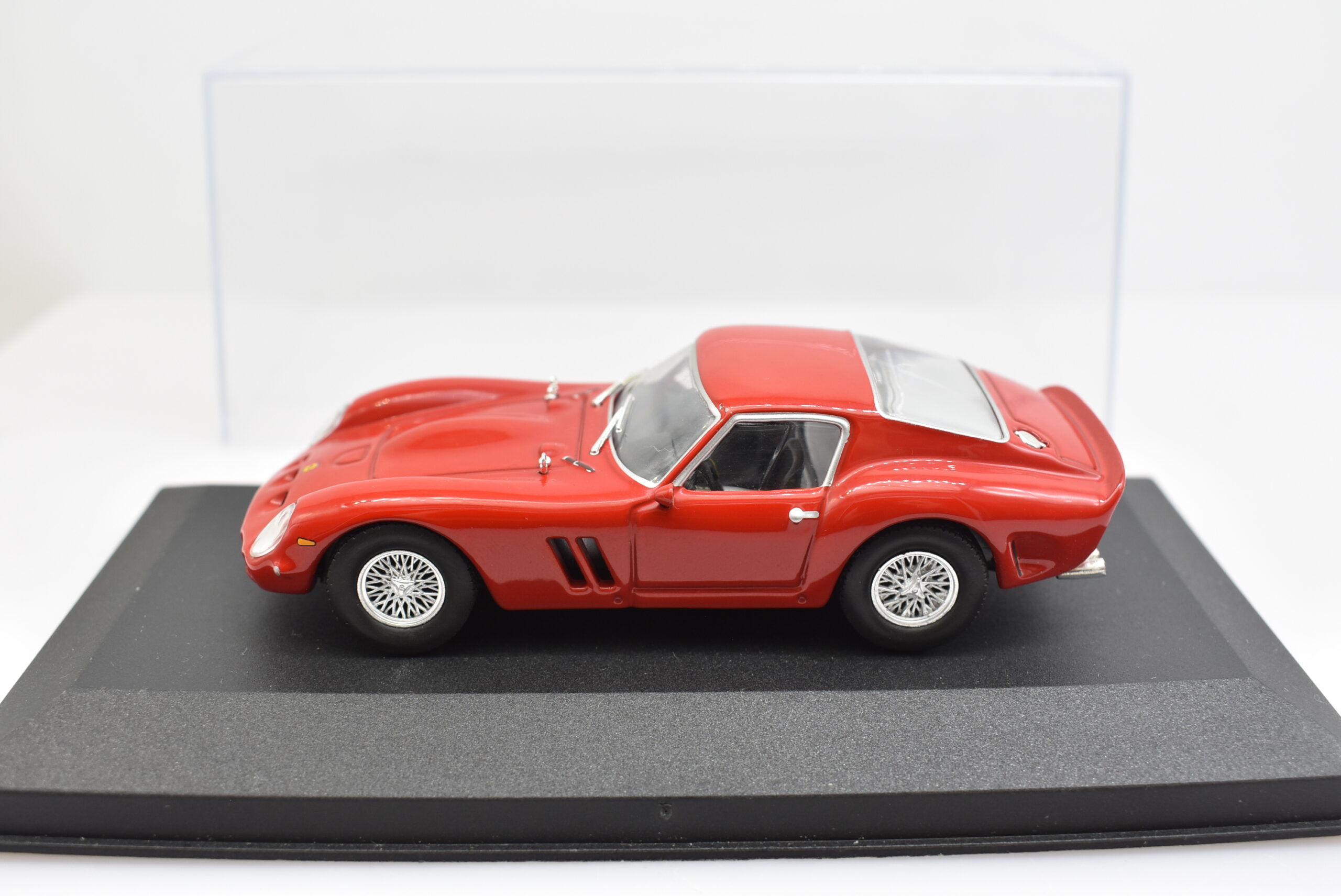 Modellino auto scala 1:43 Ferrari 250 GTO IXO diecast modellismo da collezione - immagine 2