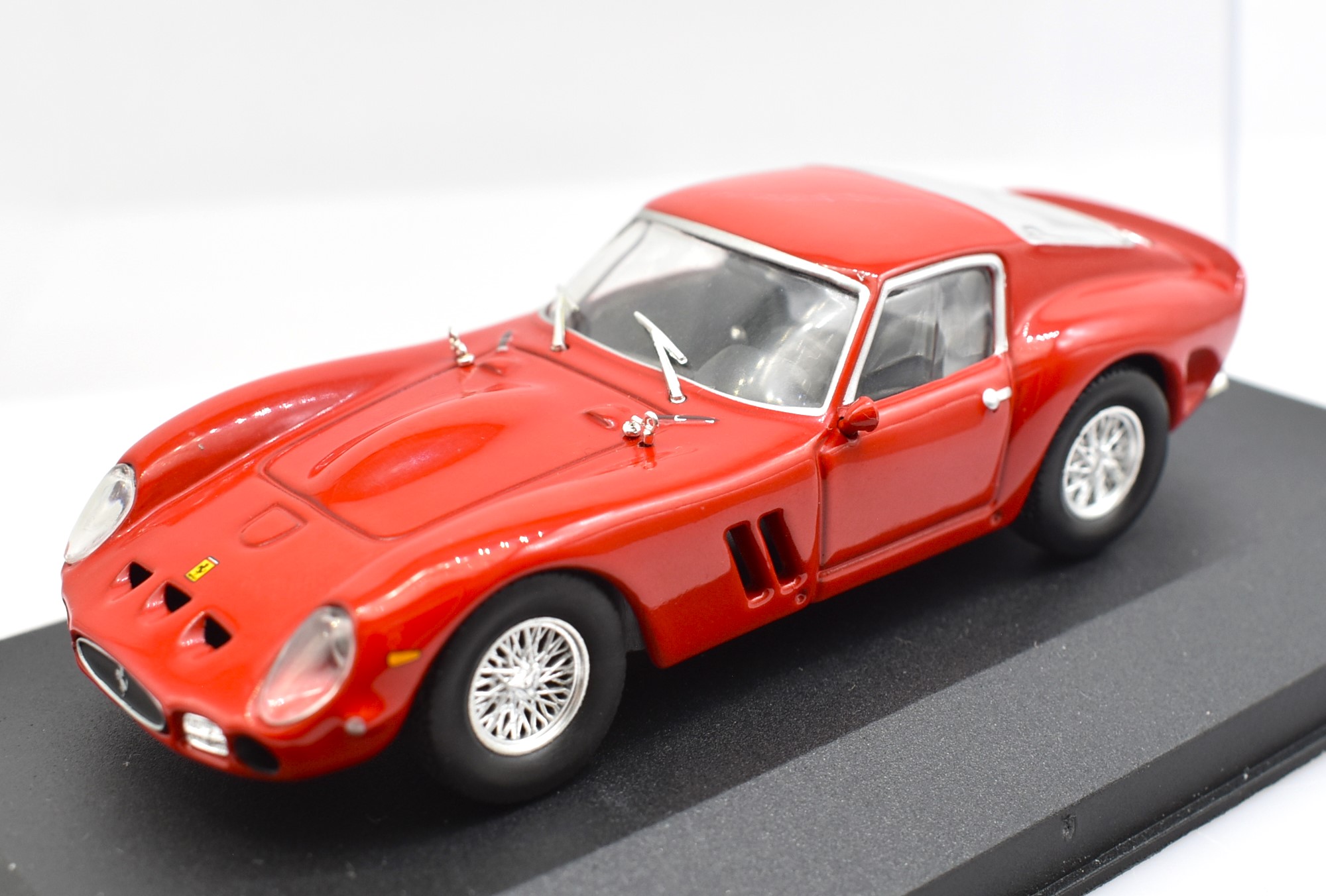 Modellino auto scala 1:43 Ferrari 250 GTO IXO diecast modellismo da collezione