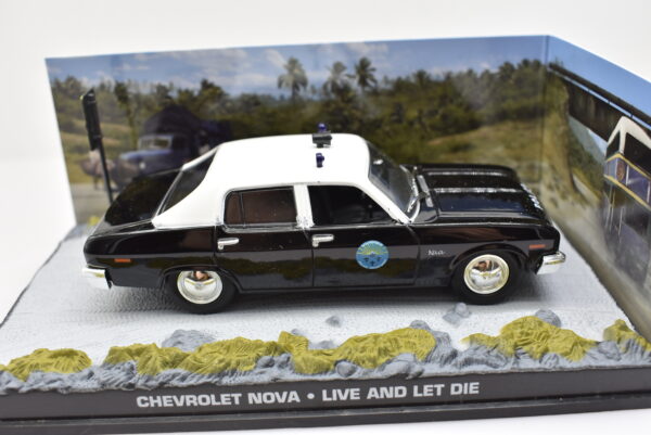 Modellini auto dei film 007 James Bond scala 1:43 CHEVROLET NOVA collezione - immagine 3
