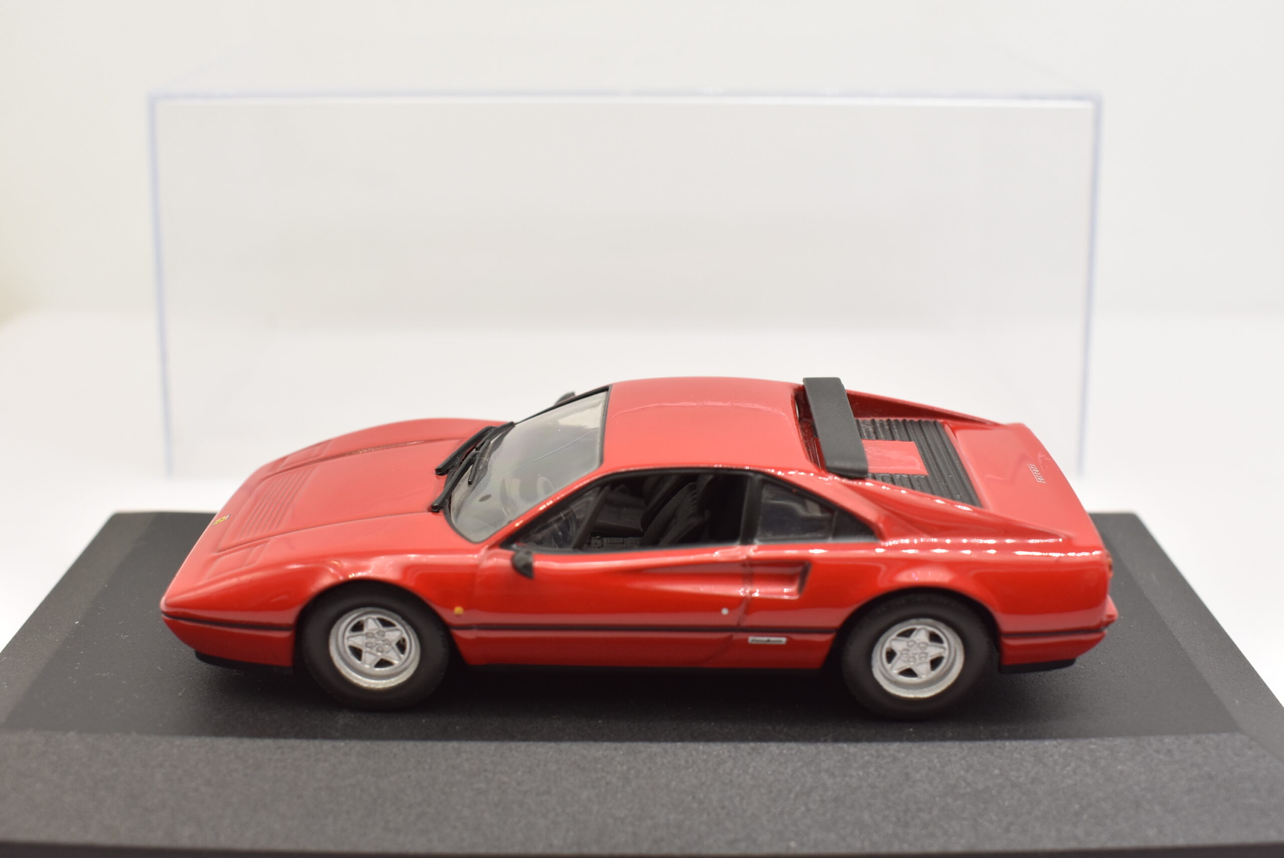 Modellino auto scala 1:43 Ferrari 328 GTB IXO diecast modellismo da collezione - immagine 2