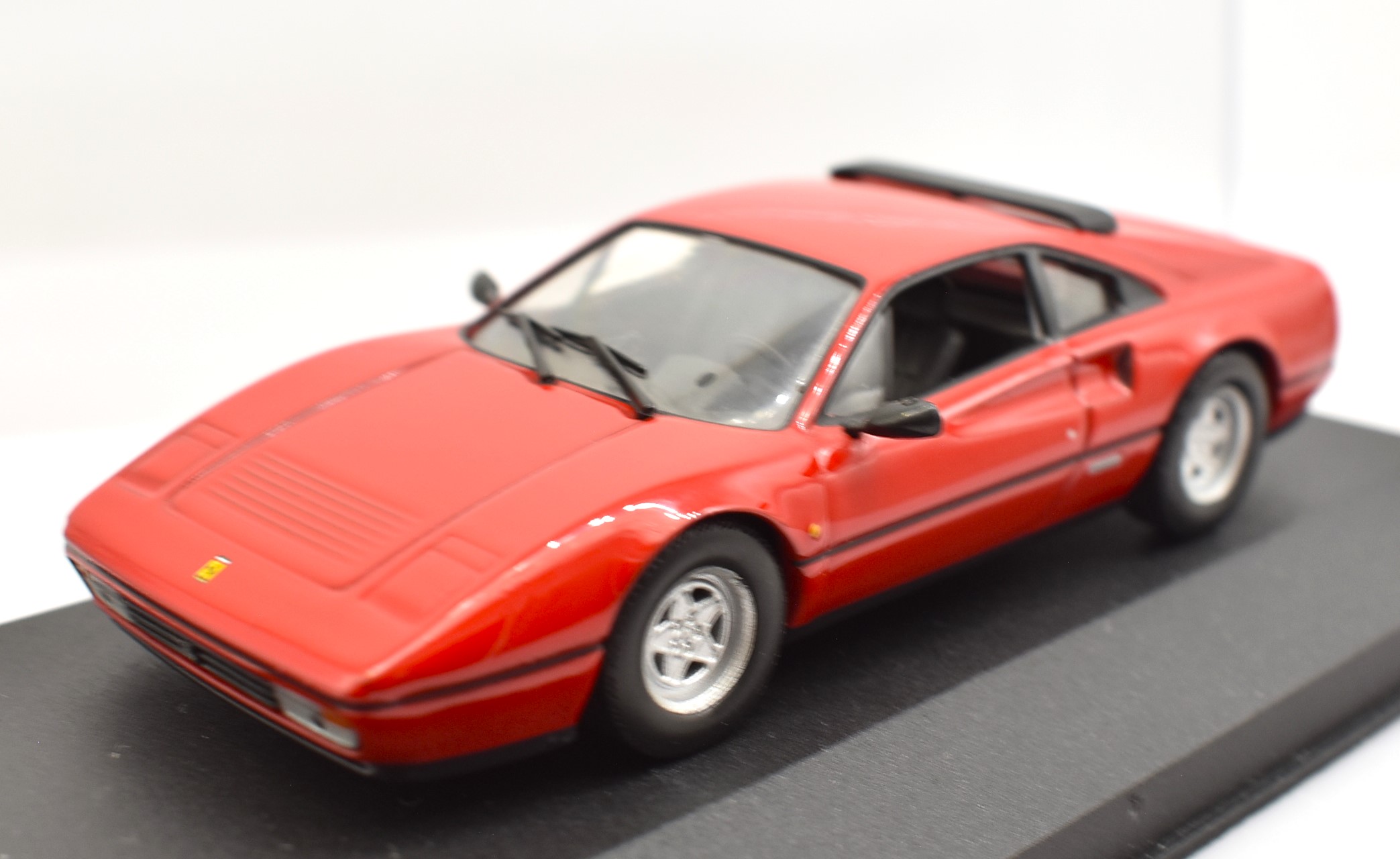 Modellino auto scala 1:43 Ferrari 328 GTB IXO diecast modellismo da collezione