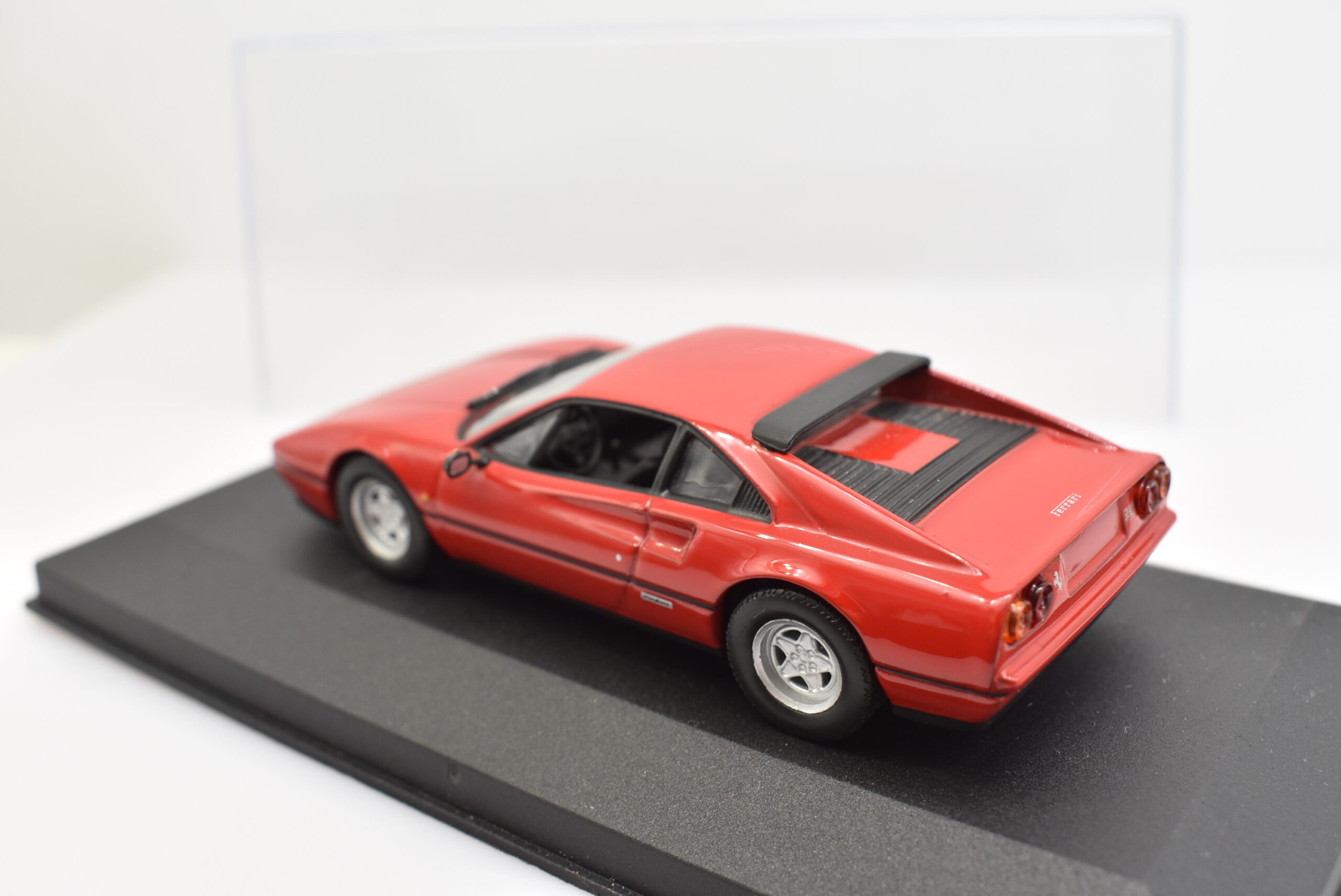 Modellino auto scala 1:43 Ferrari 328 GTB IXO diecast modellismo da collezione - immagine 4