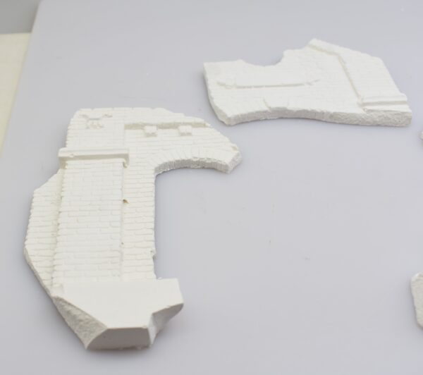 Modellino kit di montaggio scala 1:35 Stazione dei Treni RUINED TRAIN STATION - immagine 5