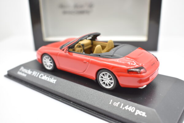 Modellino auto scala 1:43 Porsche 911 Cabriolet Minichamps diecast modellismo da collezione - immagine 5