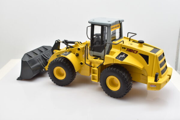 Modellino Ruspa Diecast New Holland W190 ROS Casino Royale scala 1:32 - immagine 4