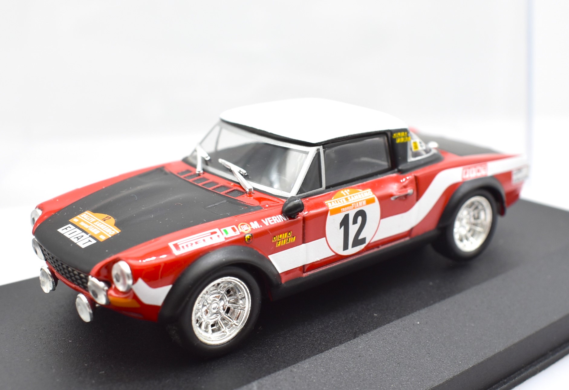 Modellino auto scala 1:43 Fiat 124 rally IXO diecast modellismo da collezione