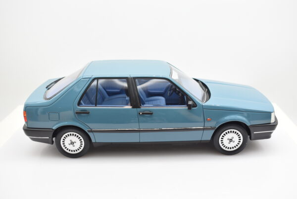 Modellino auto scala 1:18 Fiat Croma Turbo Laudoracing modellismo da collezione - immagine 7