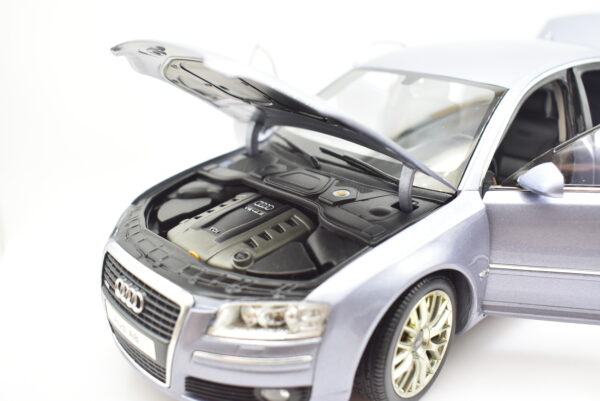 Modellino auto scala 1:18 Audi A8 4.2 TDI Kyosho diecast modellismo da collezione - immagine 8