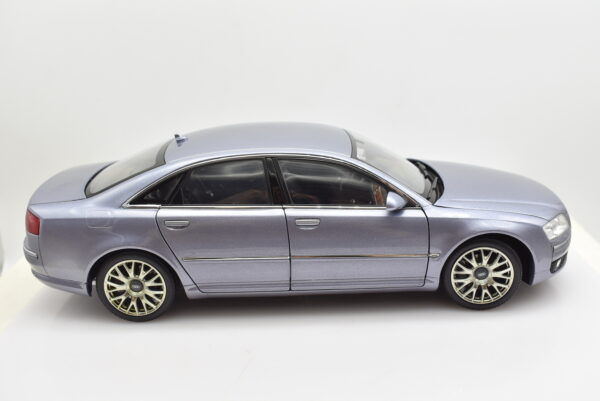 Modellino auto scala 1:18 Audi A8 4.2 TDI Kyosho diecast modellismo da collezione - immagine 11