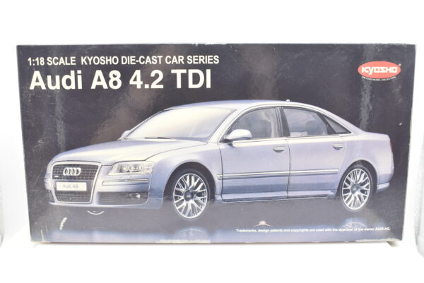 Modellino auto scala 1:18 Audi A8 4.2 TDI Kyosho diecast modellismo da collezione - immagine 12