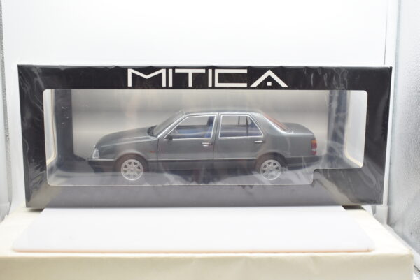 Modellino auto scala 1:18 Lancia Thema Turbo i.e. Mitica diecast modellismo da collezione - immagine 2