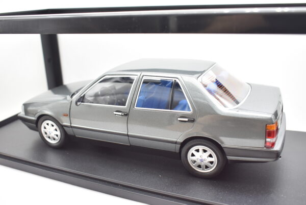 Modellino auto scala 1:18 Lancia Thema Turbo i.e. Mitica diecast modellismo da collezione - immagine 6