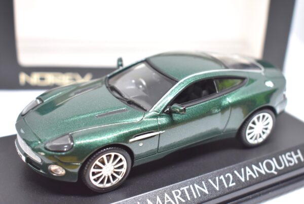Modellino auto scala 1:43 Aston Martin V12 Vanquish Norev diecast modellismo da collezione