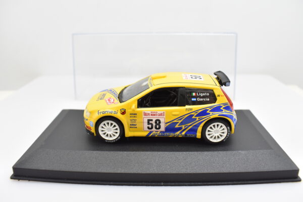 Modellino auto rally scala 1:43 Fiat Punto S 1600 diecast modellismo da collezione - immagine 2