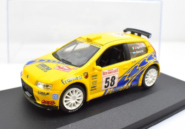 Modellino auto rally scala 1:43 Fiat Punto S 1600 diecast modellismo da collezione