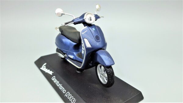 Modellini vespa Granturismo scala 1:18 modellismo da collezione - immagine 3