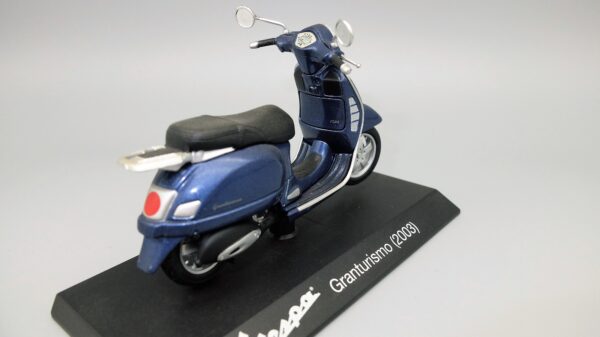 Modellini vespa Granturismo scala 1:18 modellismo da collezione - immagine 4