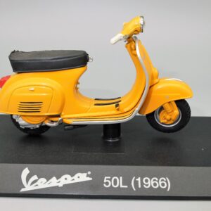 Modellini vespa 50 L scala 1:18 modellismo da collezione