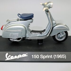 Modellini vespa 150 Sprint scala 1:18 modellismo da collezione