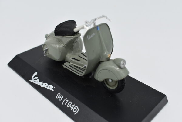 Modellini vespa 98 scala 1:18 modellismo da collezione - immagine 3