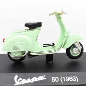 Modellini vespa 50 scala 1:18 modellismo da collezione