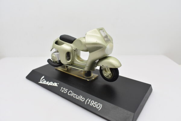 Modellini vespa 125 Circuito scala 1:18 modellismo da collezione - immagine 3