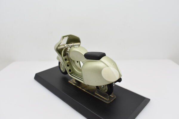 Modellini vespa 125 Circuito scala 1:18 modellismo da collezione - immagine 4