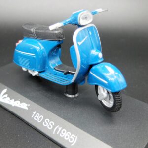 Modellini vespa 180 SS scala 1:18 modellismo da collezione