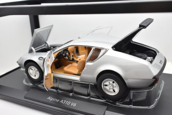 Modellino auto scala 1:18 Alpine A310 V6 Norev diecast modellismo da collezione - immagine 5