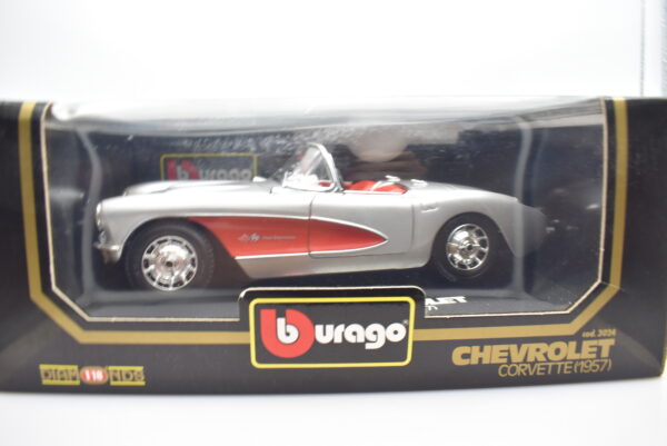 Modellino auto scala 1:18 Chevrolet Corvette Burago diecast modellismo da collezione - immagine 2