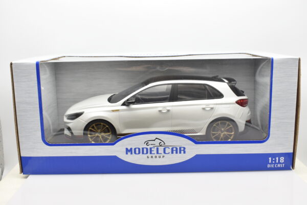 Modellino auto scala 1:18 Hyundai i30 N diecast modellismo da collezione - immagine 2